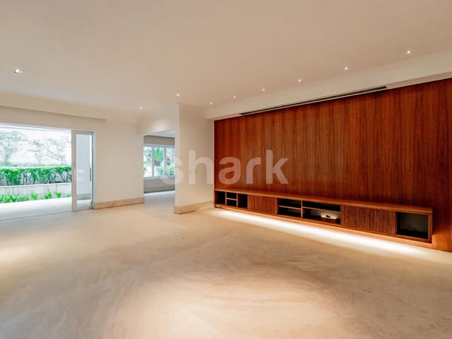Casa com 480m² 4 quartos e 5 banheiros, à venda, no bairro Jardim Leonor em São Paulo