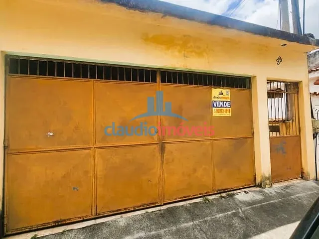Casa 2 quartos e 1 banheiro, à venda, no bairro Roselândia em Barra Mansa