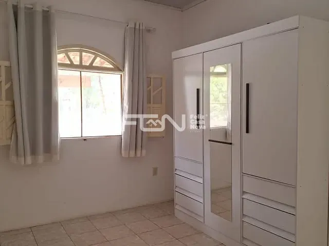 Casa 2 quartos e 2 banheiros, para alugar, no bairro Jauá (Abrantes) em Camaçari