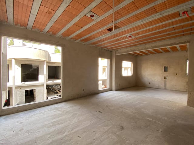 Casa 3 quartos e 4 banheiros, à venda, no bairro Santa Felicidade em Curitiba