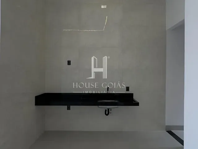 Casa com 130m² 2 quartos e 2 banheiros, à venda, no bairro Residencial Santa Fé I em Goiânia