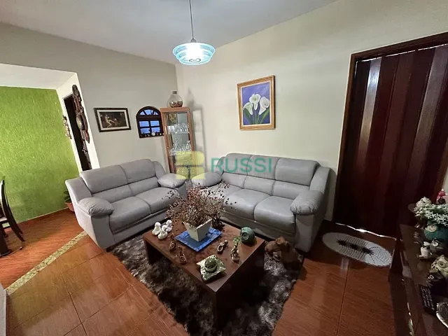 Casa com 125m² 2 quartos e 1 banheiro, à venda, no bairro Jardim Ismênia em São José dos Campos