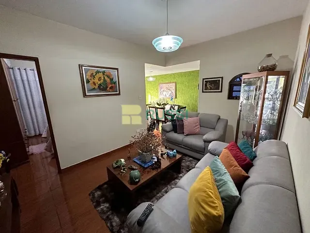 Casa com 125m² 2 quartos e 1 banheiro, à venda, no bairro Jardim Ismênia em São José dos Campos