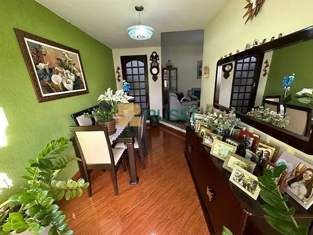 Casa com 125m² 2 quartos e 1 banheiro, à venda, no bairro Jardim Ismênia em São José dos Campos
