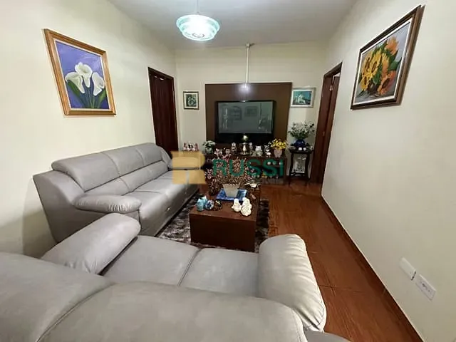 Casa com 125m² 2 quartos e 1 banheiro, à venda, no bairro Jardim Ismênia em São José dos Campos