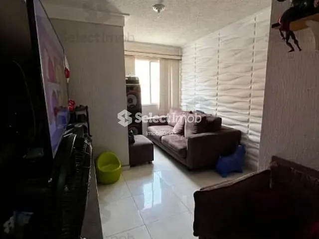 Casa com 99m² 2 quartos e 2 banheiros, à venda, no bairro Vila Assis Brasil em Mauá