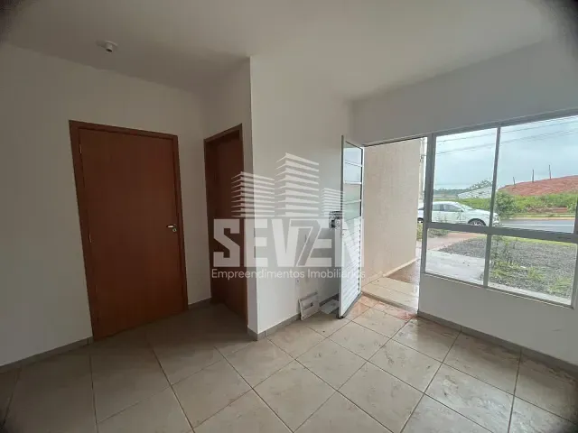 Casa 2 quartos e 1 banheiro, para alugar, no bairro Cidade Alegre em Bauru