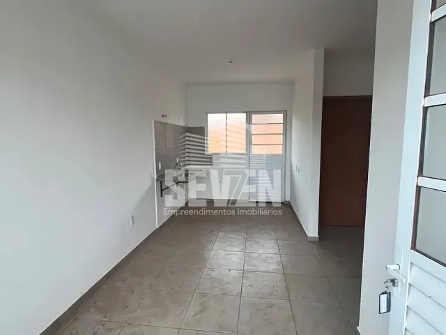 Casa 2 quartos e 1 banheiro, para alugar, no bairro Cidade Alegre em Bauru