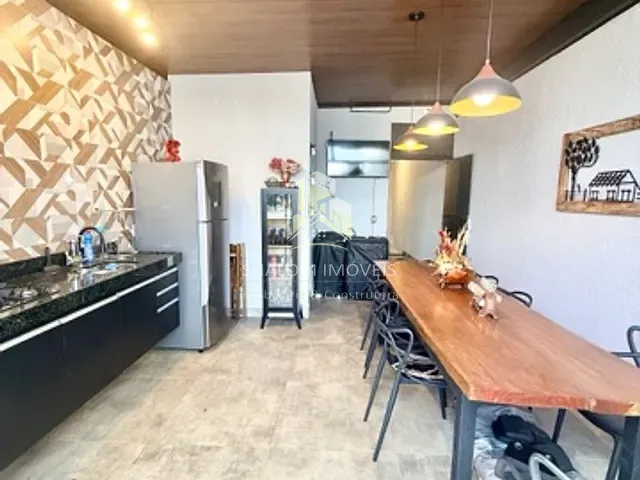 Casa 3 quartos e 3 banheiros, à venda, no bairro Parque Xangri-Lá em Contagem