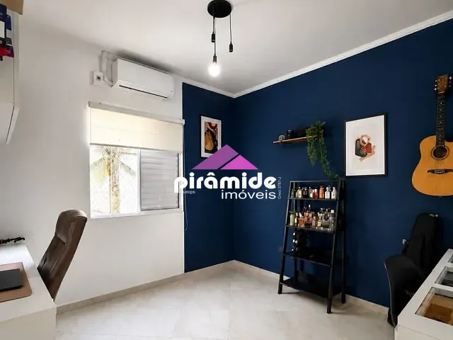 Casa 2 quartos e 2 banheiros, à venda, no bairro Jardim Califórnia em Jacareí
