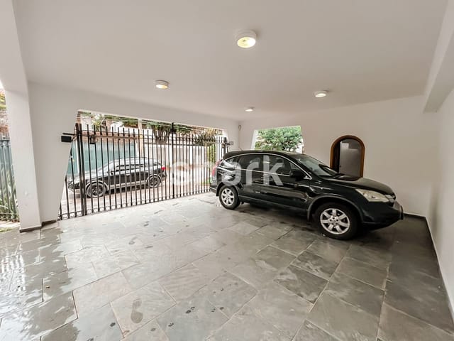 Casa com 711m² 4 quartos e 3 banheiros, à venda, no bairro Jardim Everest em São Paulo