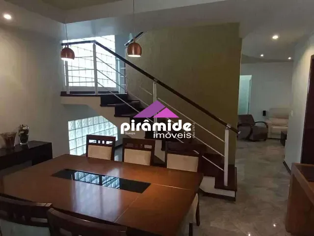 Casa com 360m² 4 quartos e 5 banheiros, à venda, no bairro Jardim das Colinas em São José dos Campos