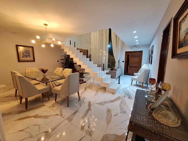 Casa com 180m² 3 quartos e 4 banheiros, à venda, no bairro Bairro Cidade Jardim em Campos dos Goytacazes