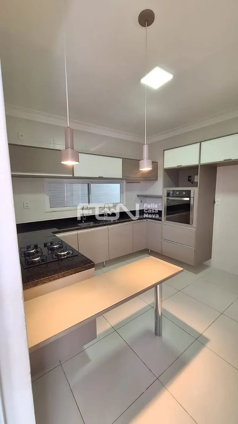 Casa, 4 quartos, 240 m² - Foto 8