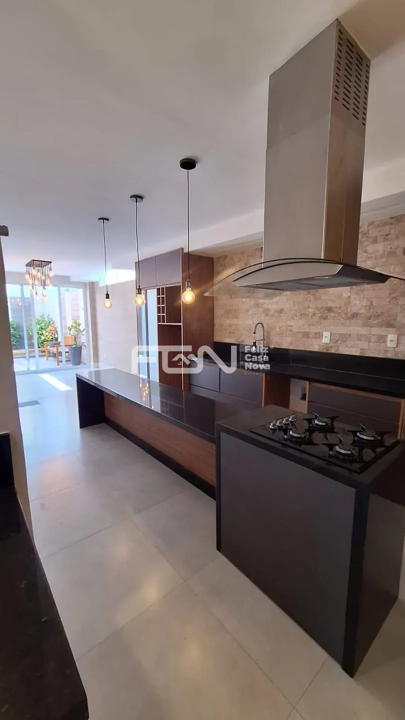 Casa, 4 quartos, 240 m² - Foto 23