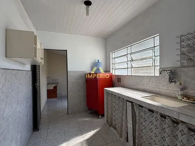Casa com 289m² 1 quarto e 1 banheiro, à venda, no bairro Centro em Salto