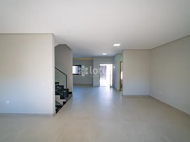 Casa 3 quartos e 5 banheiros, à venda, no bairro Portais (Polvilho) em Cajamar