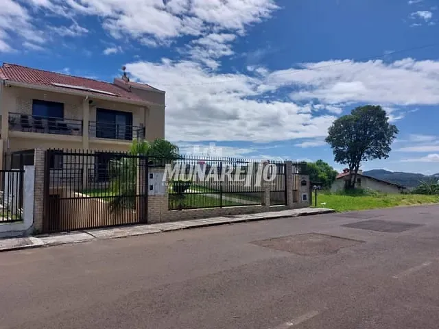 Casa com 406m² 6 quartos e 6 banheiros, à venda, no bairro Floresta em Concórdia