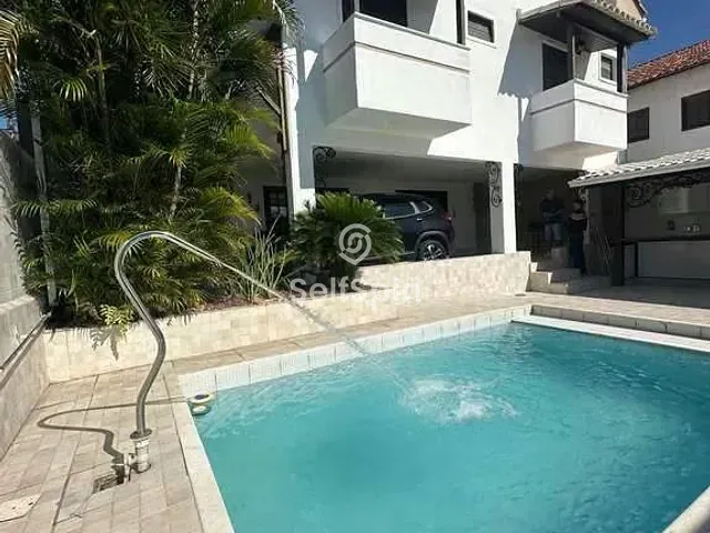 Casa com 380m² 3 quartos e 5 banheiros, para alugar, no bairro Maria Paula em Niterói