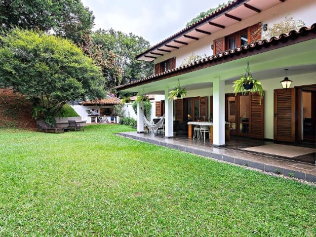Casa com 900m² 4 quartos e 5 banheiros, à venda, no bairro Pinheiros em São Paulo