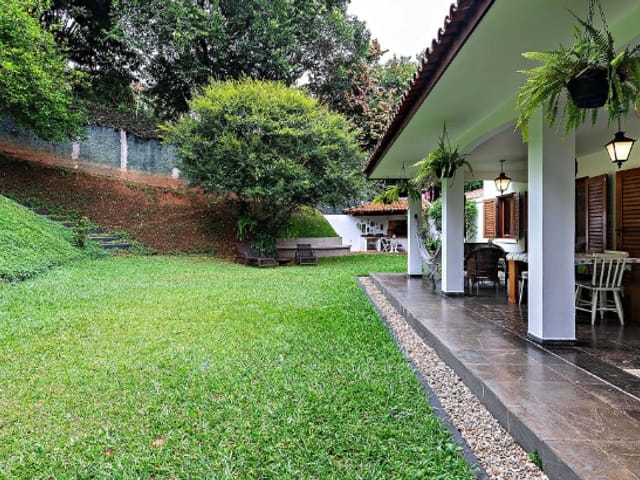 Casa com 900m² 4 quartos e 5 banheiros, à venda, no bairro Pinheiros em São Paulo