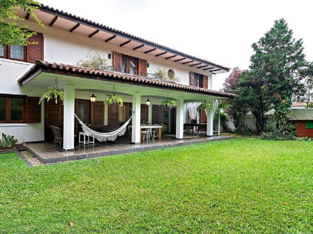 Casa com 900m² 4 quartos e 5 banheiros, à venda, no bairro Pinheiros em São Paulo