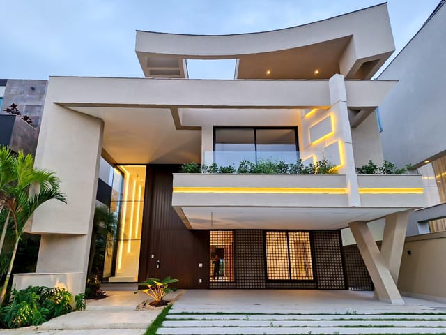 Casa com 600m² 4 quartos e 8 banheiros, à venda, no bairro Barra da Tijuca em Rio de Janeiro