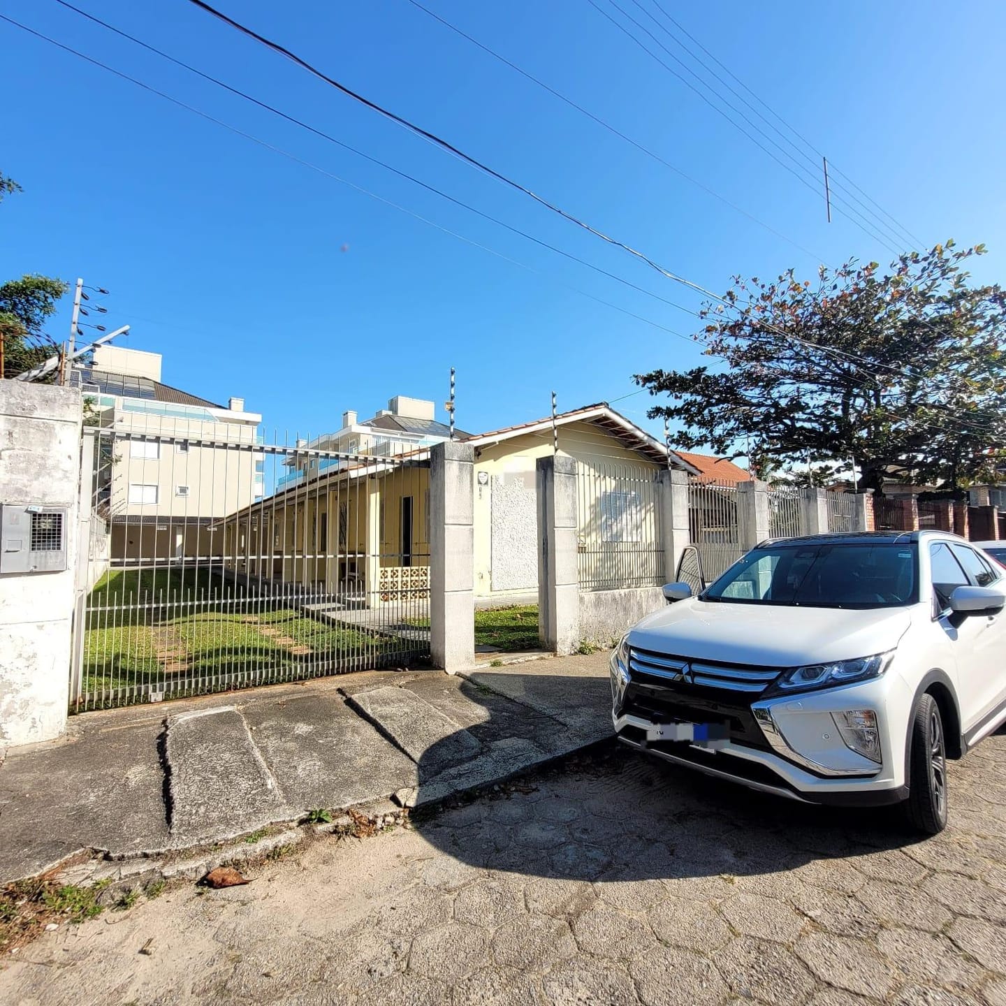 Casa, 6 quartos, 338 m² - Foto 1