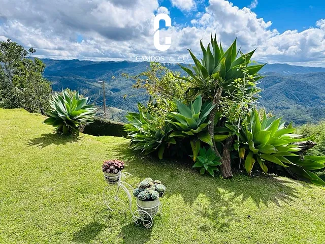 Casa com 1434m² 4 quartos e 5 banheiros, à venda, no bairro Condomínio Pedra do Fogo em Campos do Jordão