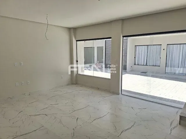 Casa com 120m² 4 quartos e 4 banheiros, à venda, no bairro Recreio Ipitanga em Lauro de Freitas