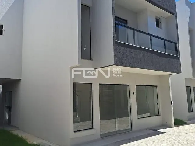 Casa com 120m² 4 quartos e 4 banheiros, à venda, no bairro Recreio Ipitanga em Lauro de Freitas