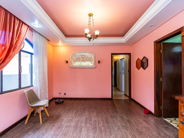 Casa com 224m² 4 quartos e 3 banheiros, à venda, no bairro Jardim das Américas em Curitiba