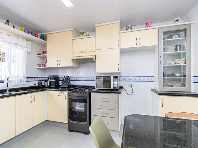Casa com 224m² 4 quartos e 3 banheiros, à venda, no bairro Jardim das Américas em Curitiba