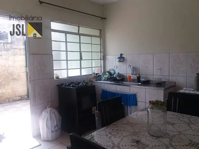 Casa com 150m² 2 quartos e 1 banheiro, à venda, no bairro Vila Bandeirantes em Caçapava