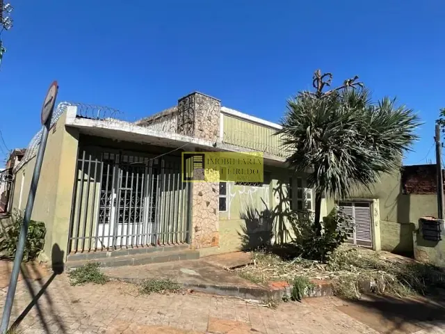 Casa com 205m² 3 quartos e 1 banheiro, à venda, no bairro Vila Santa Cruz em São José do Rio Preto