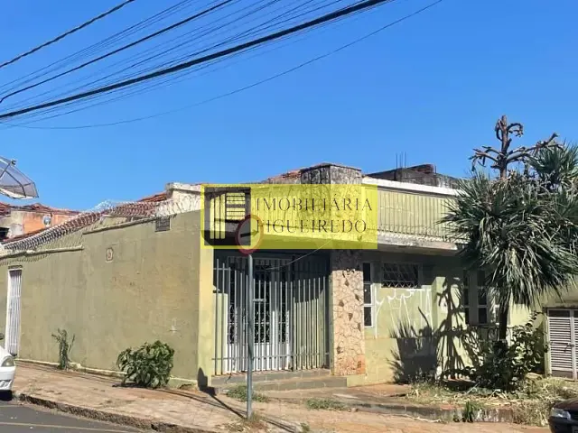Casa com 205m² 3 quartos e 1 banheiro, à venda, no bairro Vila Santa Cruz em São José do Rio Preto