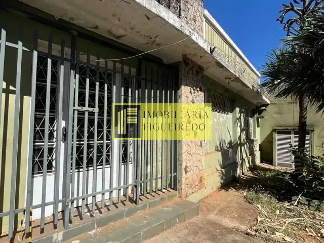 Casa com 205m² 3 quartos e 1 banheiro, à venda, no bairro Vila Santa Cruz em São José do Rio Preto