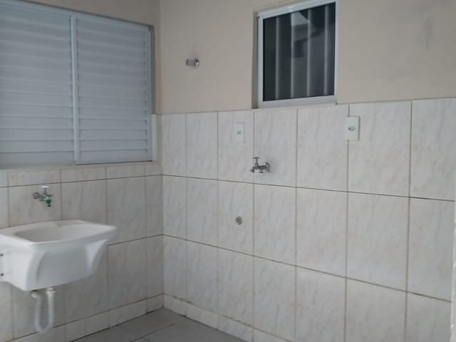 Casa com 125m² 3 quartos e 1 banheiro, à venda, no bairro Residencial Mombaça em Pindamonhangaba