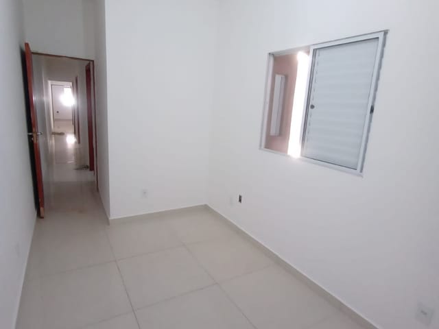 Casa com 125m² 3 quartos e 1 banheiro, à venda, no bairro Residencial Mombaça em Pindamonhangaba
