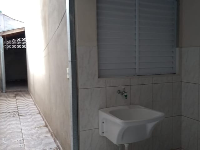 Casa com 125m² 3 quartos e 1 banheiro, à venda, no bairro Residencial Mombaça em Pindamonhangaba