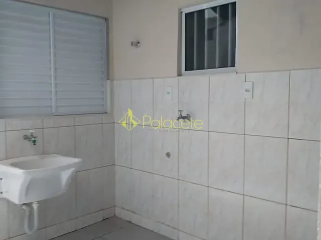 Casa com 125m² 3 quartos e 1 banheiro, à venda, no bairro Residencial Mombaça em Pindamonhangaba