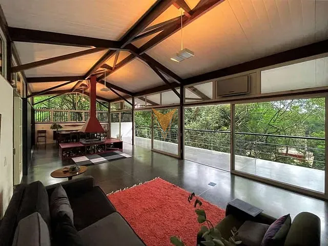 Casa com 1044m² 3 quartos e 3 banheiros, à venda, no bairro Chácara do Refúgio em Carapicuíba