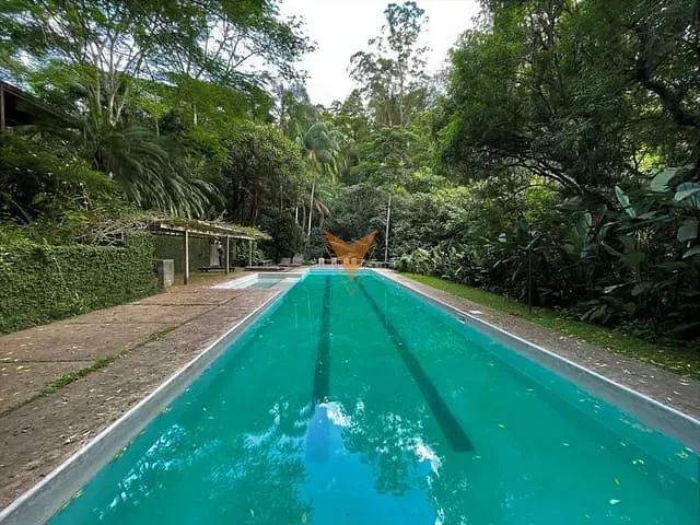 Casa com 1044m² 3 quartos e 3 banheiros, à venda, no bairro Chácara do Refúgio em Carapicuíba