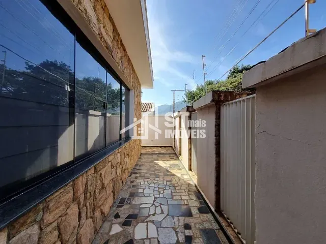 Casa com 300m² 3 quartos e 3 banheiros, à venda, no bairro Jardim Portal Sol em Andradas