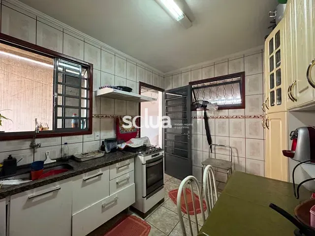 Casa com 133m² 3 quartos e 1 banheiro, à venda, no bairro Conjunto Habitacional Vila Réggio em Campinas