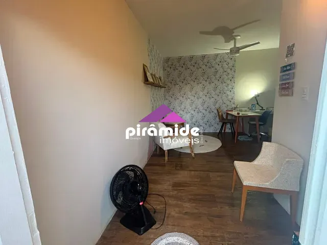 Casa com 450m² 3 quartos e 3 banheiros, à venda, no bairro Jardim Alvorada em São José dos Campos