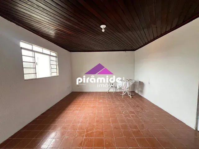 Casa 3 quartos e 2 banheiros, para alugar, no bairro Alto da Ponte em São José dos Campos