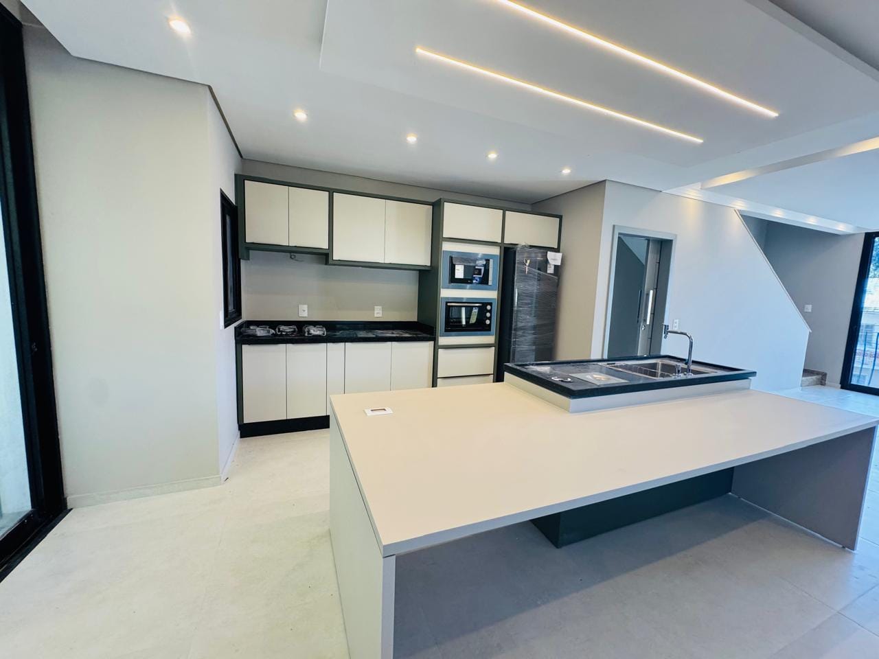 Casa à venda com 3 quartos, 250m² - Foto 6