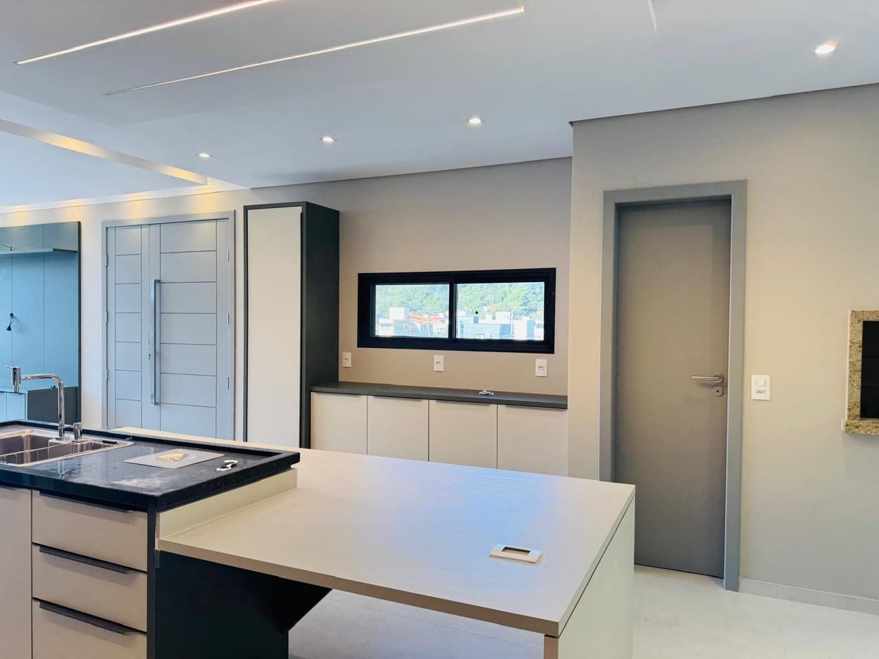 Casa à venda com 3 quartos, 250m² - Foto 7
