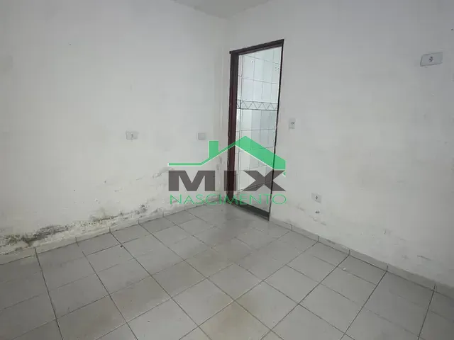 Casa com 45m² 1 quarto e 1 banheiro, para alugar, no bairro Taboão em São Bernardo do Campo